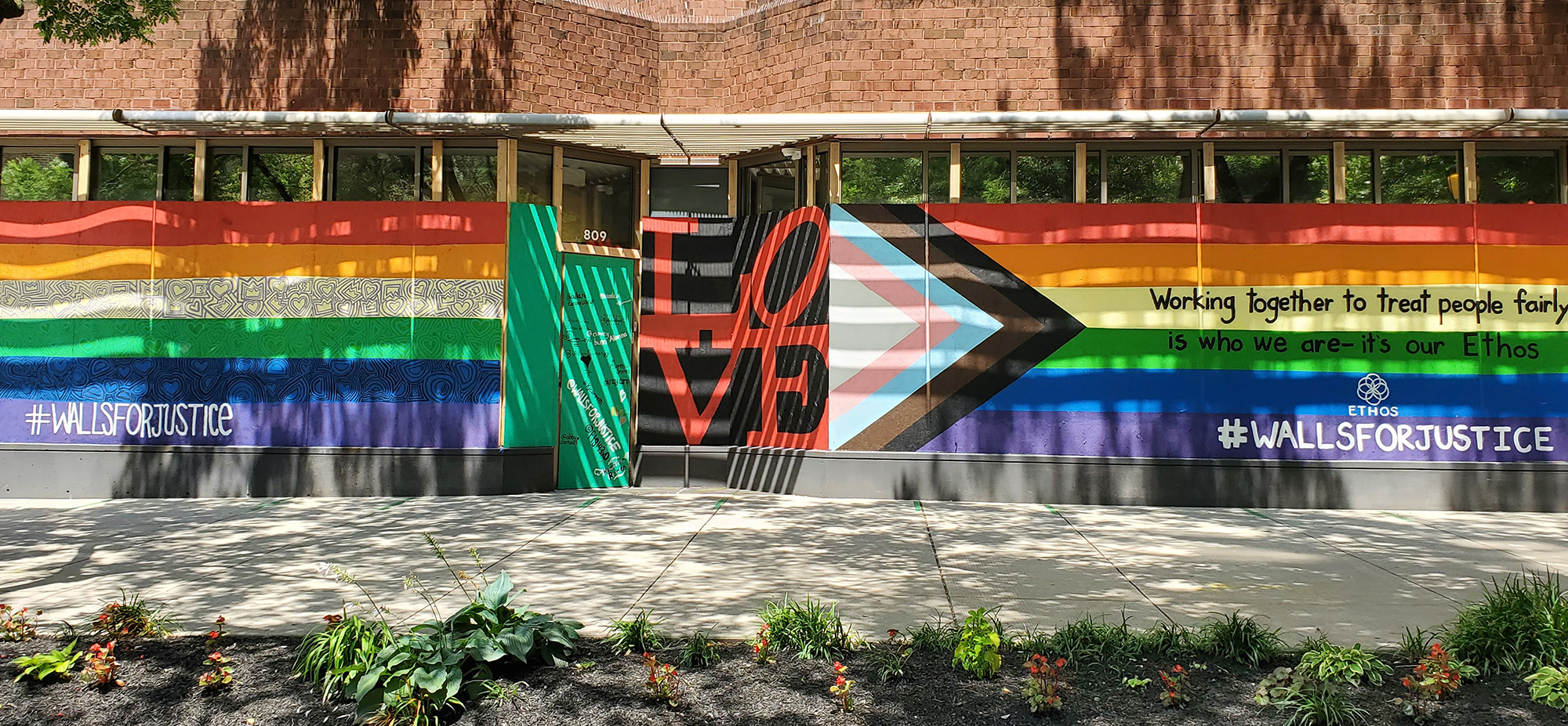 2020-06-23 13.17.27-edit-wallsforjustice